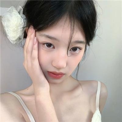 戛纳机密第一季